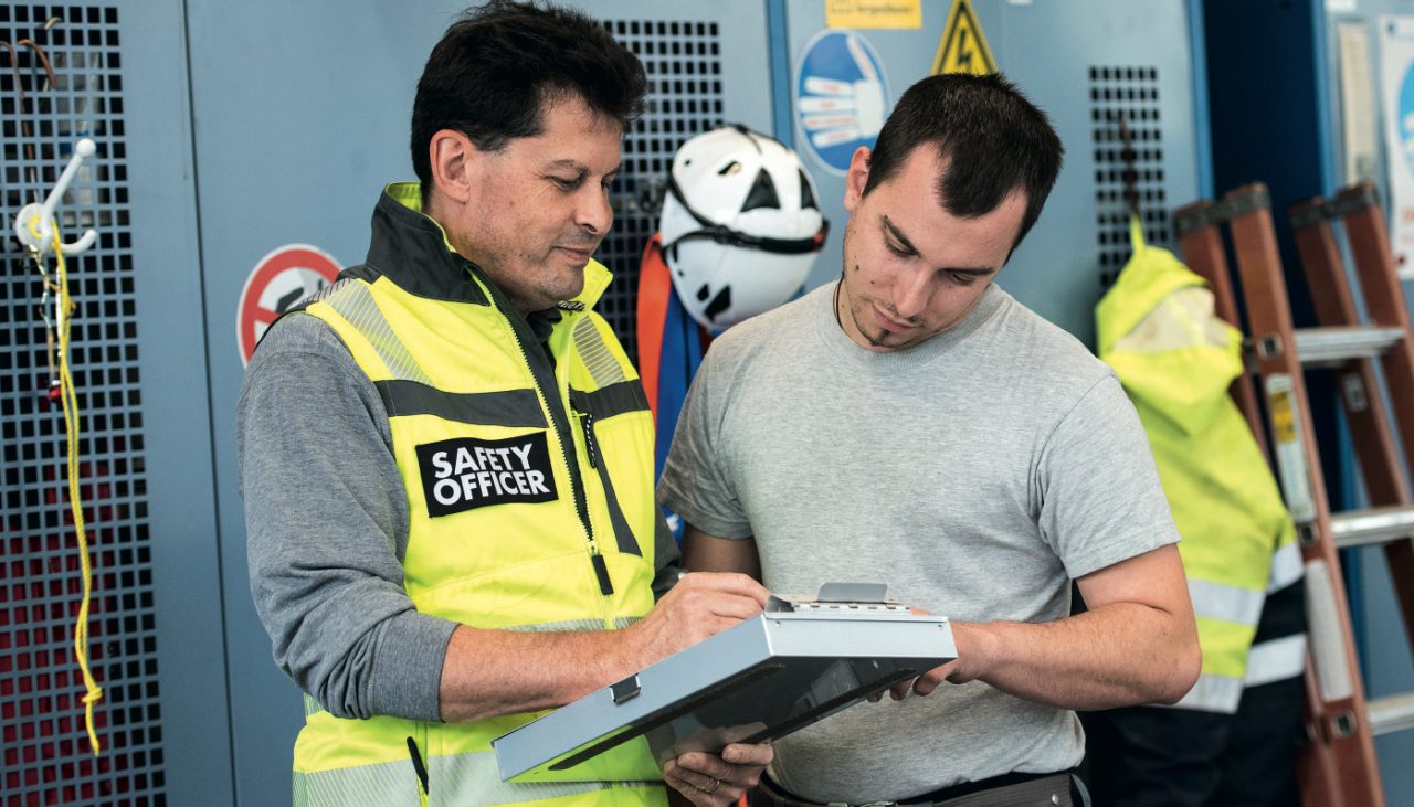 Hilti ON!Track training, supervisor, safety officer, certificates, health, safety, ladder, helmet,