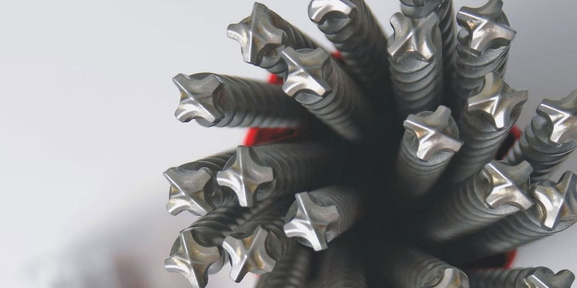 Optimice el rendimiento de sus herramientas con brocas Hilti.