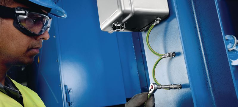 Perno ajustable S-BT-ER Perno roscado atornillado (acero inoxidable, rosca Whitworth) para conexiones eléctricas en acero en entornos altamente corrosivos Aplicaciones 1