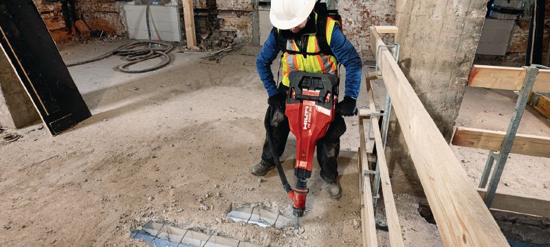 Martillo neumático a batería TE 2000-22 Potente y ligero martillo neumático a batería para demoliciones de hormigón y de otros materiales (plataforma de batería Nuron) Aplicaciones 1