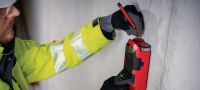 Go to slide 5 of 10: Escáner de pared PS 85 Escáner de pared y detector de pernos fáciles de usar para prevenir golpes al perforar o cortar cerca de objetos incrustados Aplicaciones 2
