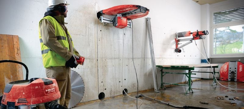 Hoja de sierra mural SPX LCS Equidist (60H: válida para sistemas Hilti y Husqvarna®) Hoja de sierra mural (5-10 kW) de alto desempeño que ofrece una elevada velocidad de corte y mayor duración en hormigón reforzado (eje de 60H válido para las sierras murales de Hilti y Husqvarna®) Aplicaciones 1